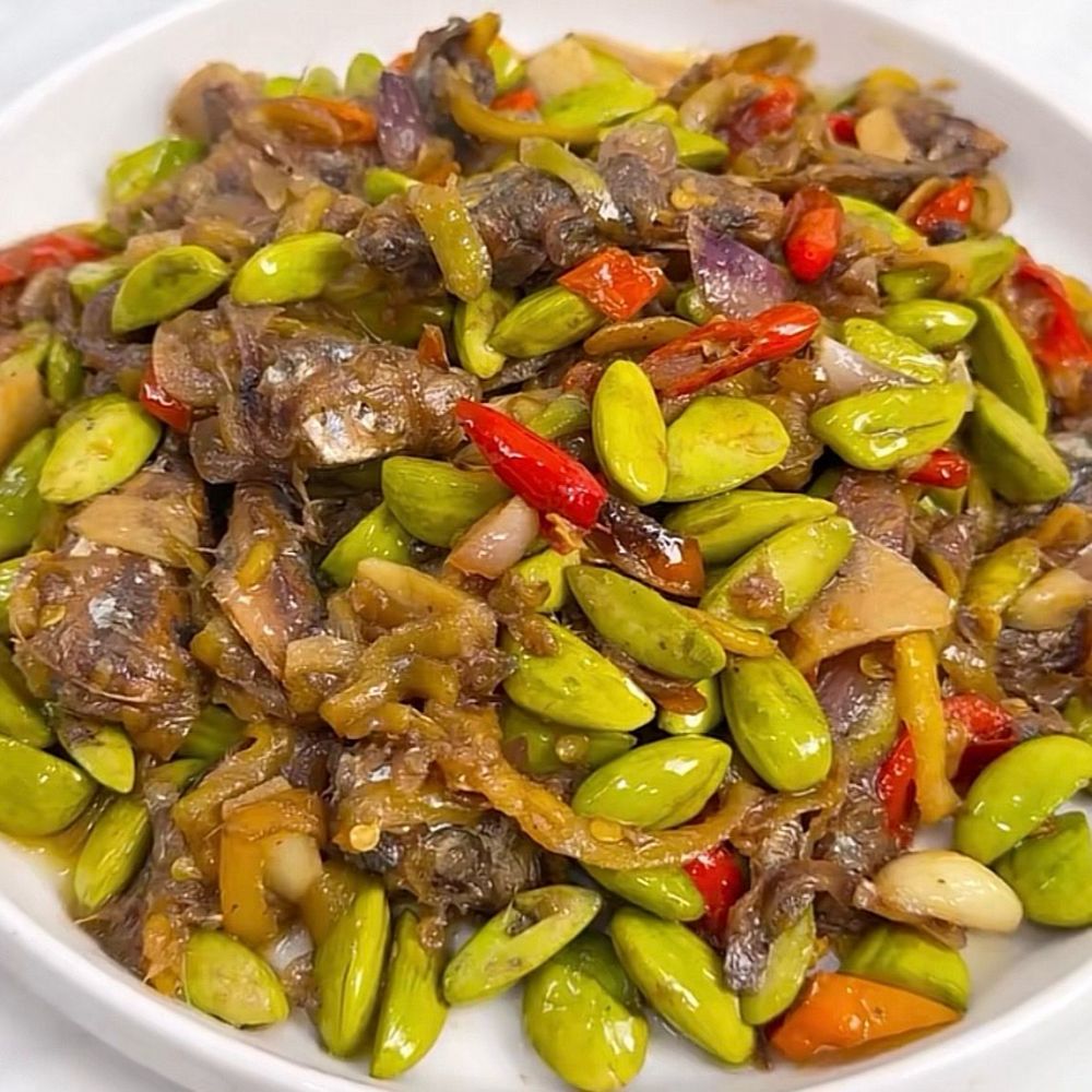 5 Resep sambal mangga pedas, dari yang dicampur teri asin hingga kacang tanah gurih yang nikmat