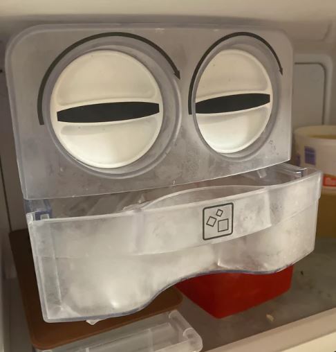 11 Potret wadah ini punya ekspresi mirip wajah manusia, penampakannya bikin mikir keras