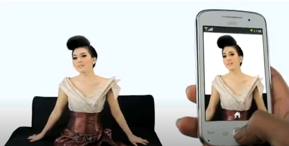 Intip 9 potret jadul seleb saat jadi bintang iklan HP lawas, Agnez Mo tampil dengan rambut bob
