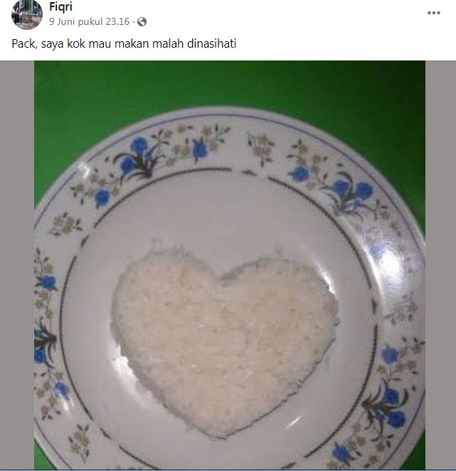 Gak cuma lucu, 11 status Facebook baper bapak-bapak ini bukti pria juga bisa galau