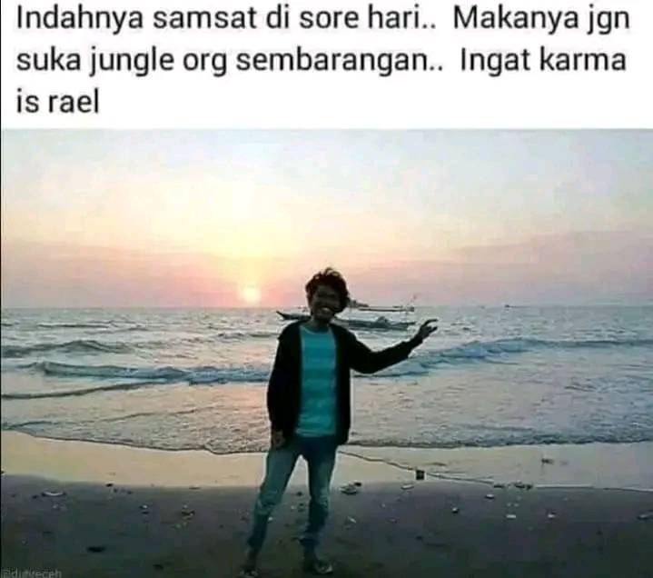 Gak cuma lucu, 11 status Facebook baper bapak-bapak ini bukti pria juga bisa galau