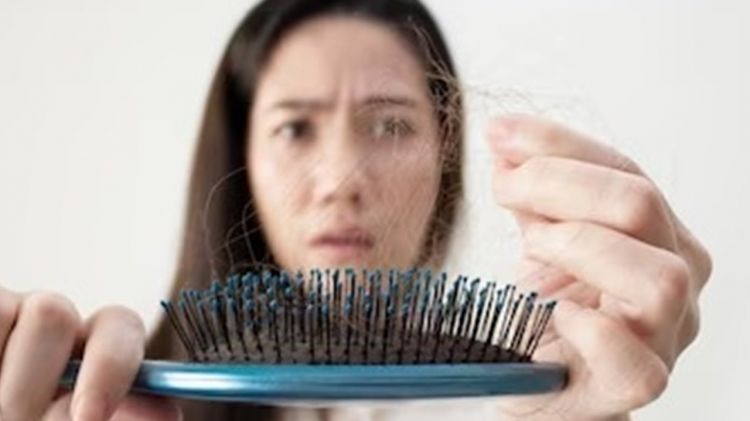 Trik kembalikan rambut uban jadi hitam lagi tanpa minyak argan, cuma dengan 1 sumber karbo