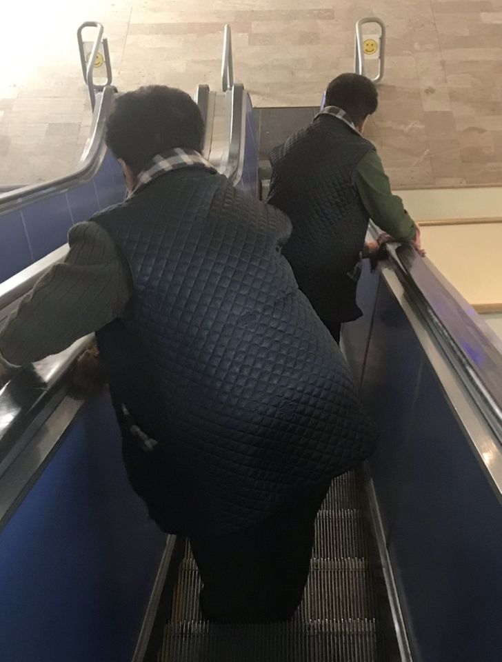 Dunia ini simulasi, 11 potret "glitch" ini persis film the matrix, bikin merinding dan bingung banget