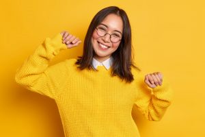 100 Kata-kata aku bisa bahagia tanpa kamu, inspirasi bijak makin percaya diri