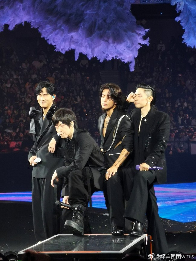 9 Potret F4 Meteor Garden gelar konser reuni, Jerry Yan menangis kenang Barbie Hsu