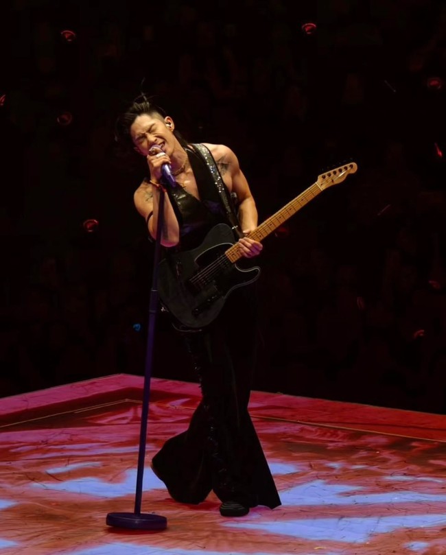 9 Potret F4 Meteor Garden gelar konser reuni, Jerry Yan menangis kenang Barbie Hsu