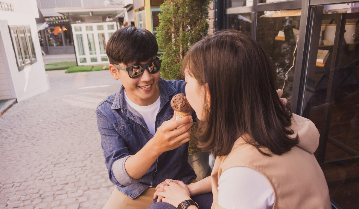 100 Kata-kata gombalan receh yang bikin ngakak, walaupun absurd tapi bikin doi baper parah