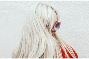 Trik cegah uban prematur dengan 1 bumbu dapur, tak perlu disemir