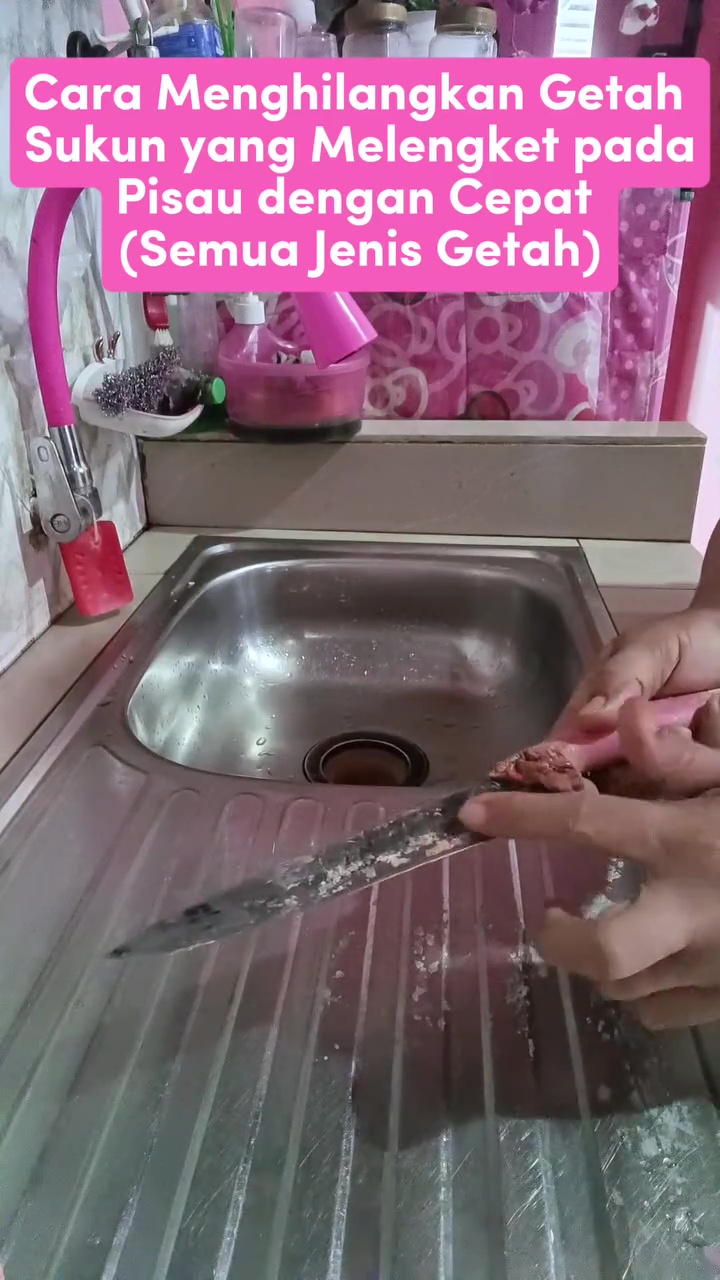 Bukan dicuci, ini cara menghilangkan getah sukun di pisau agar tak bikin lengket