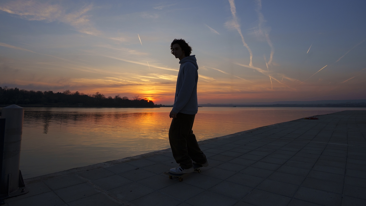 100 Kata-kata sedih anak kedua, penuh arti dan makna