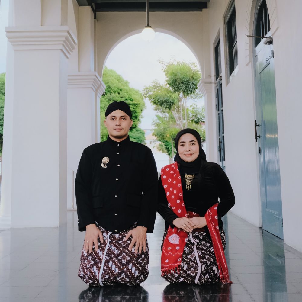Bak prewedding lagi, ini 7 potret pemotretan Muzdalifah bareng Fadel Islami kenakan busana adat Jawa