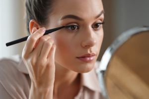 Rekomendasi eyeliner Wardah yang tahan lama dan antiluntur