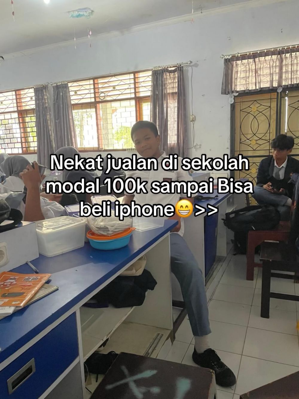 Bermodal Rp100 ribu, anak SMA ini jualan di sekolah demi bisa beli iPhone, idenya tuai pro kontra