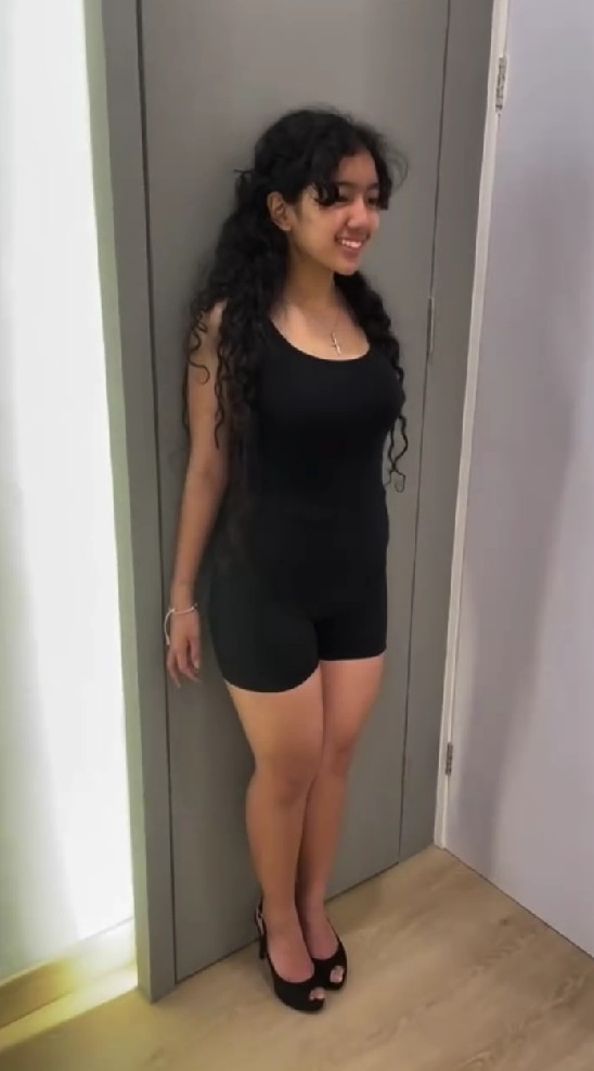 Bukti berbakat modeling, 9 potret Leticia Joseph latihan catwalk sebelum karantina Gadis Sampul