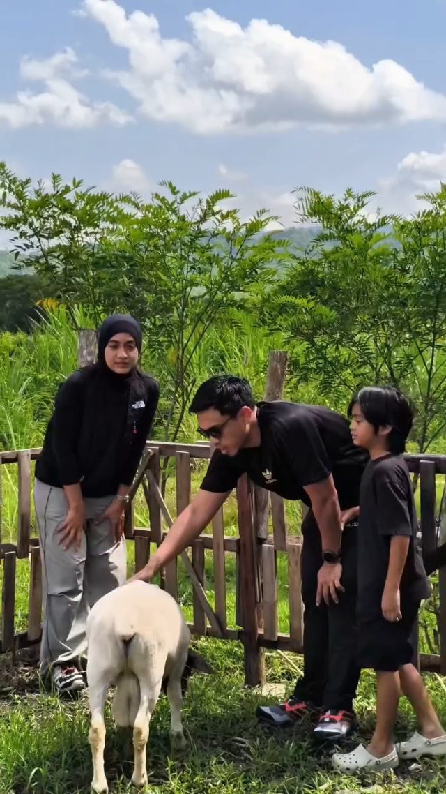 Berawal dari suka makan kambing, Ditto dan Ayudia kini punya peternakan di Klaten, ini 9 potretnya