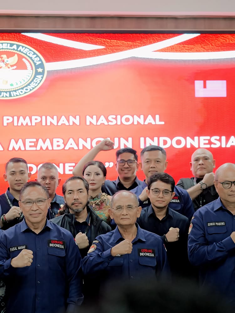 Ayu Aulia eks model majalah dewasa staf kreatif Kemhan &copy; 2025 Instagram