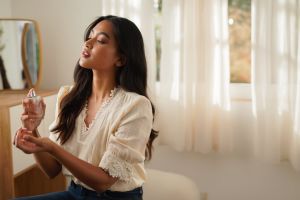 5 Rekomendasi parfum untuk remaja yang wanginya segar, tahan lama, dan tidak menyengat
