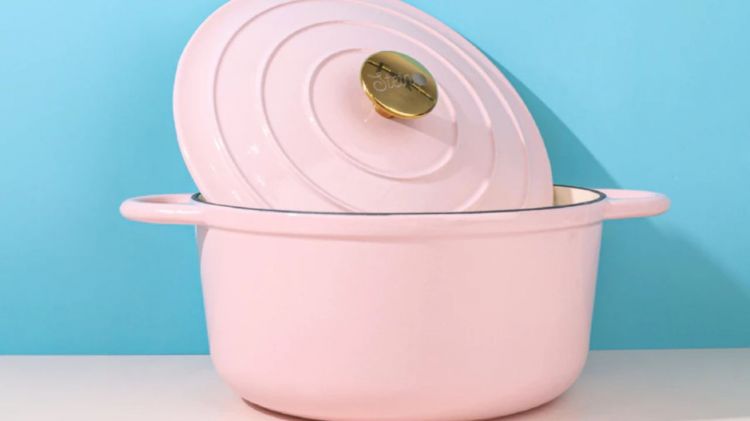 5 Rekomendasi panci cast iron terbaik, panas merata dan super awet harga di bawah Rp700 ribu