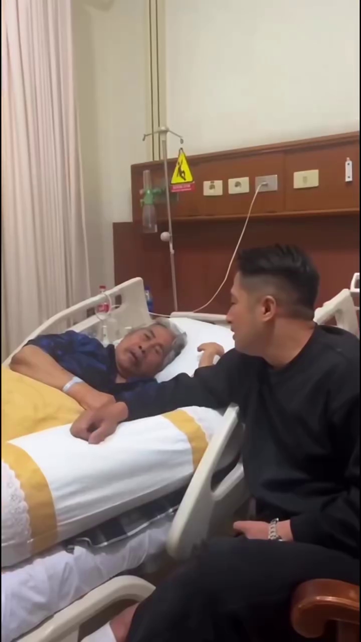 Jaja Miharja kembali masuk rumah sakit karena komplikasi, intip 9 potretnya saat ditengok Irfan Hakim