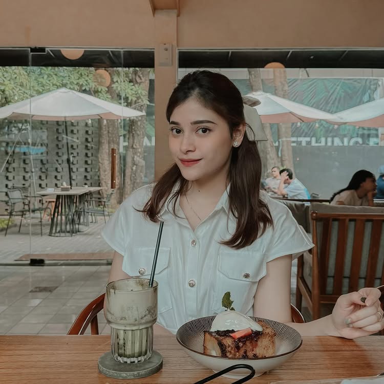 Juara tiga GADIS Sampul 2011 ini ternyata saudara ipar Astrid Tiar, ini 9 potret transformasinya