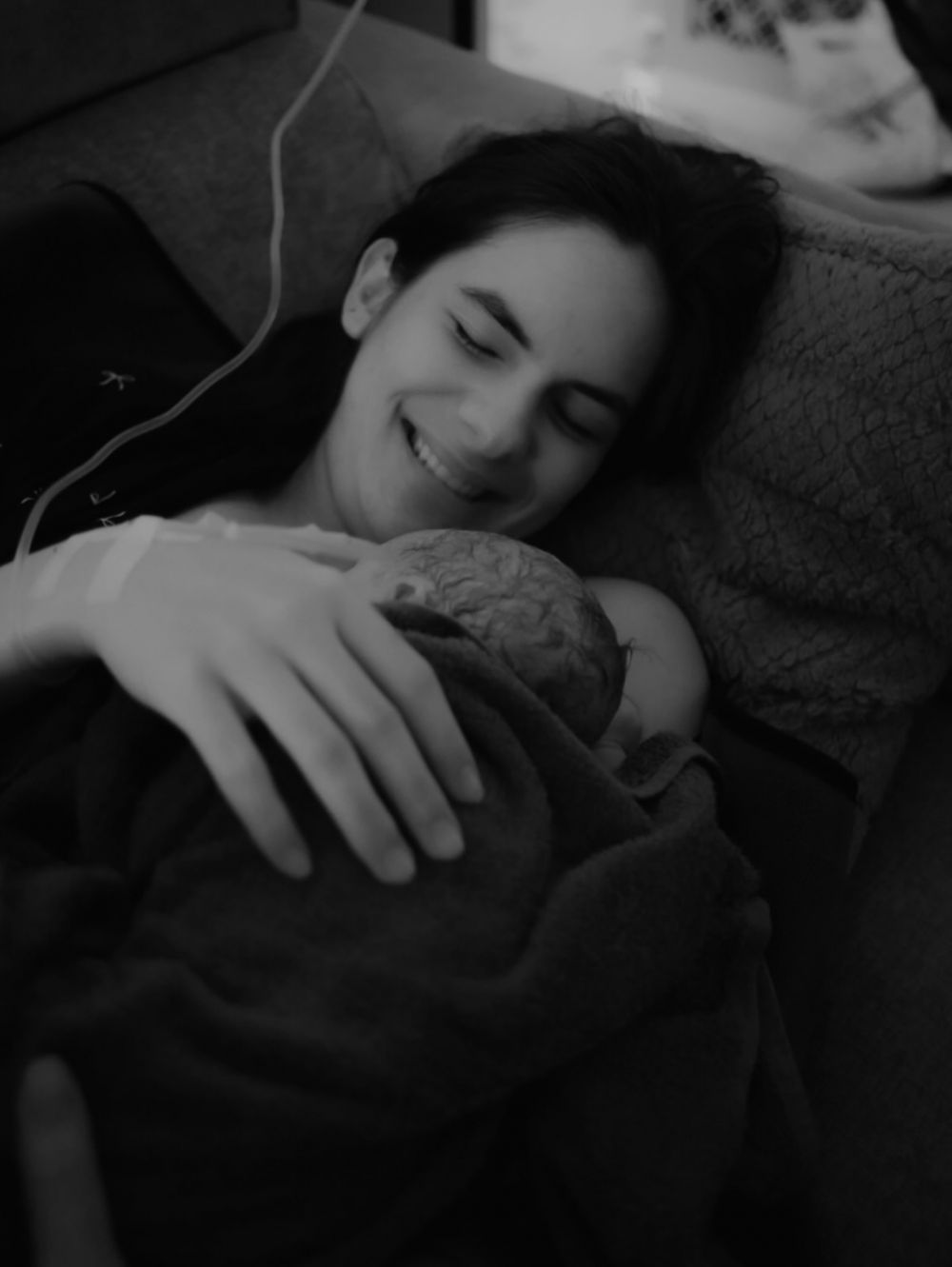 Steffi Zamora dan Nino Fernandez sambut kelahiran anak pertama, nama sang buah hati cantik banget