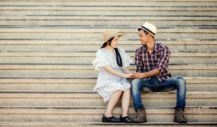 100 Kata-kata cinta penuh kesetiaan tanpa posesif, dewasa dan saling percaya