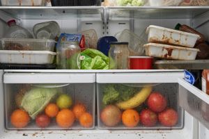 Kulkas bebas bau dan higienis dalam 5 langkah, andalkan baking soda dan cuka