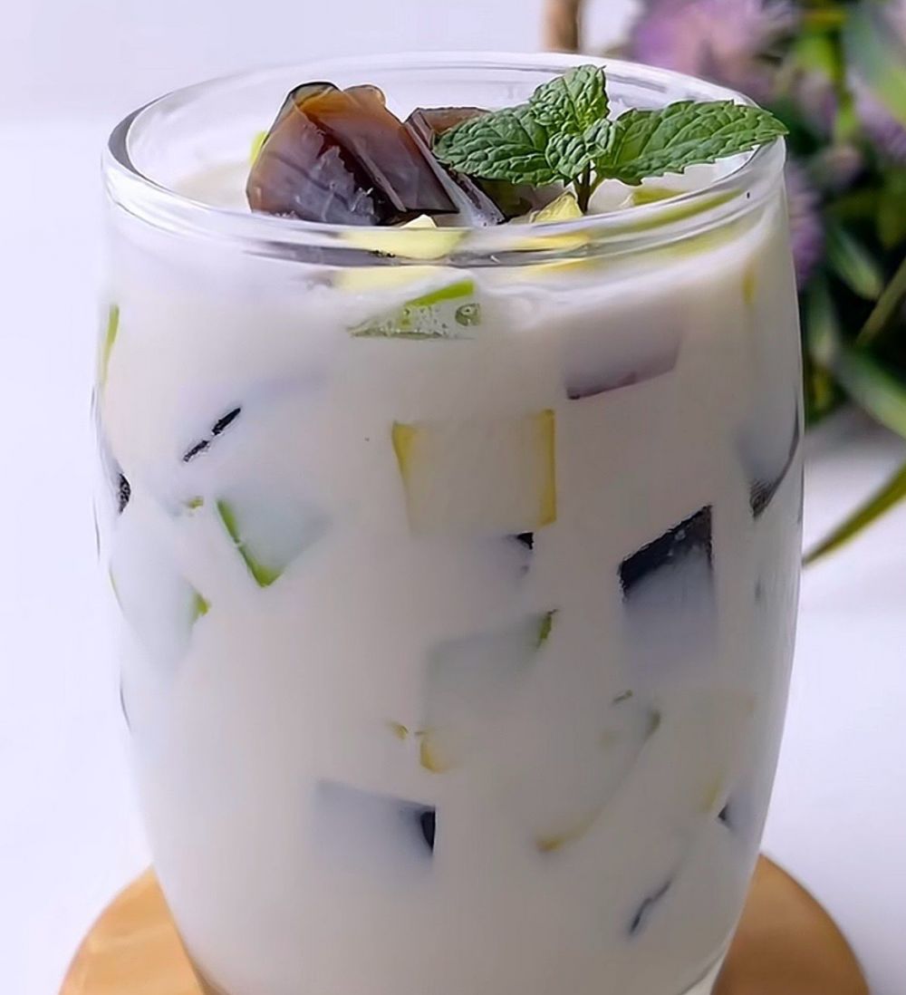 9 Resep minuman cincau homemade yang manis dan segar, dijamin bikin puas dan nagih setiap tegukan