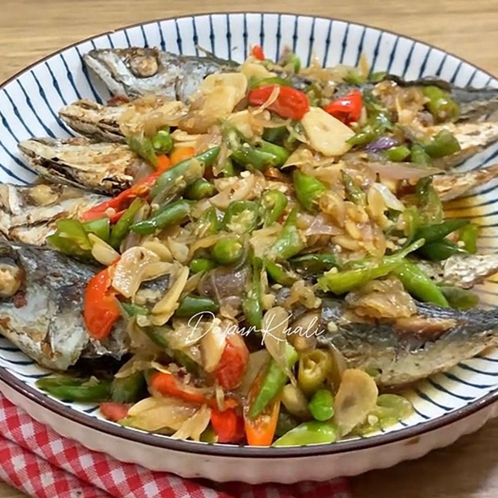 9 Resep olahan ikan salem pedas mantap, bumbunya meresap sempurna dan rasanya juara di dapur