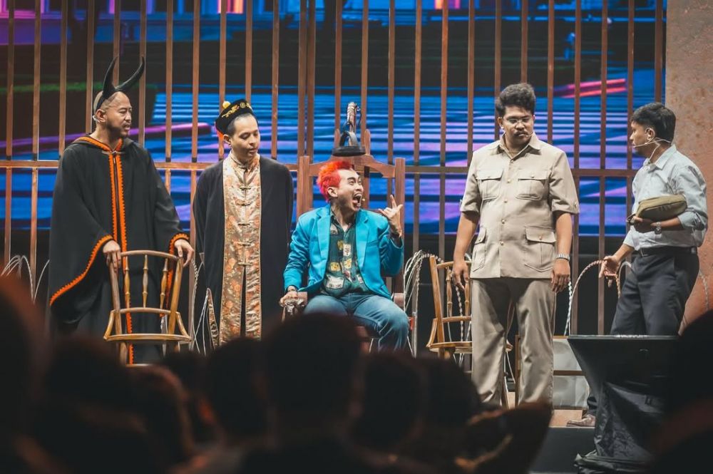 Sketsa reformasi hingga improv nyanyi jadi momen pecah di The Founder5 II: Unfinished Business