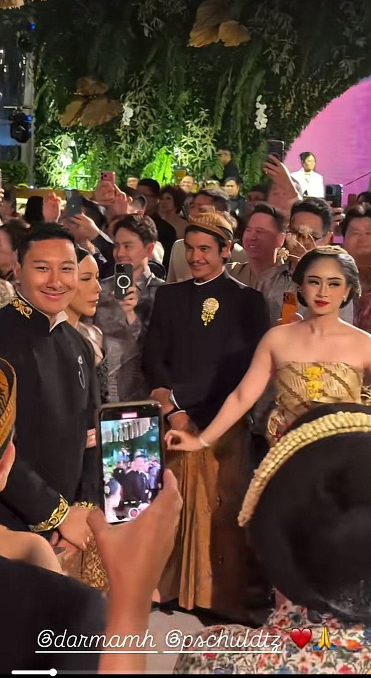 Sah! Darma Mangkuluhur nikahi Patricia Schuldtz, 7 potret suasana akad nikah putra Tommy Soeharto