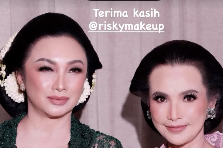 Sahabat sejati bertahun-tahun, 5 potret adu gaya Tata Cahyani dan pesinetron Nunu Datau