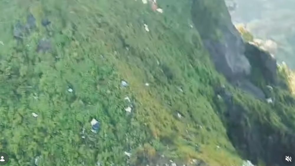 11 Potret penemuan puing-puing pesawat ATR 42-500 di Lereng Selatan Gunung Bulusaraung Sulsel