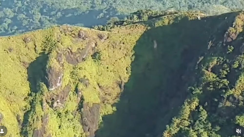 11 Potret penemuan puing-puing pesawat ATR 42-500 di Lereng Selatan Gunung Bulusaraung Sulsel