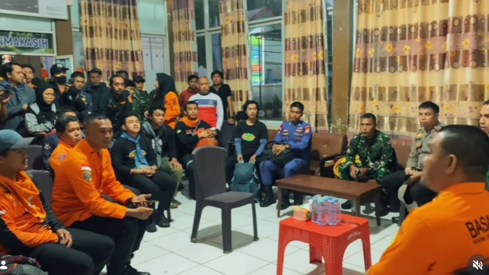 11 Potret penemuan puing-puing pesawat ATR 42-500 di Lereng Selatan Gunung Bulusaraung Sulsel