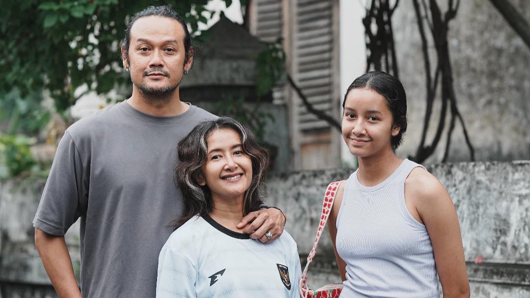 Cerita Dwi Sasono bangga insting “nukang” Widuri sejak dini, lihai pegang sendok semen