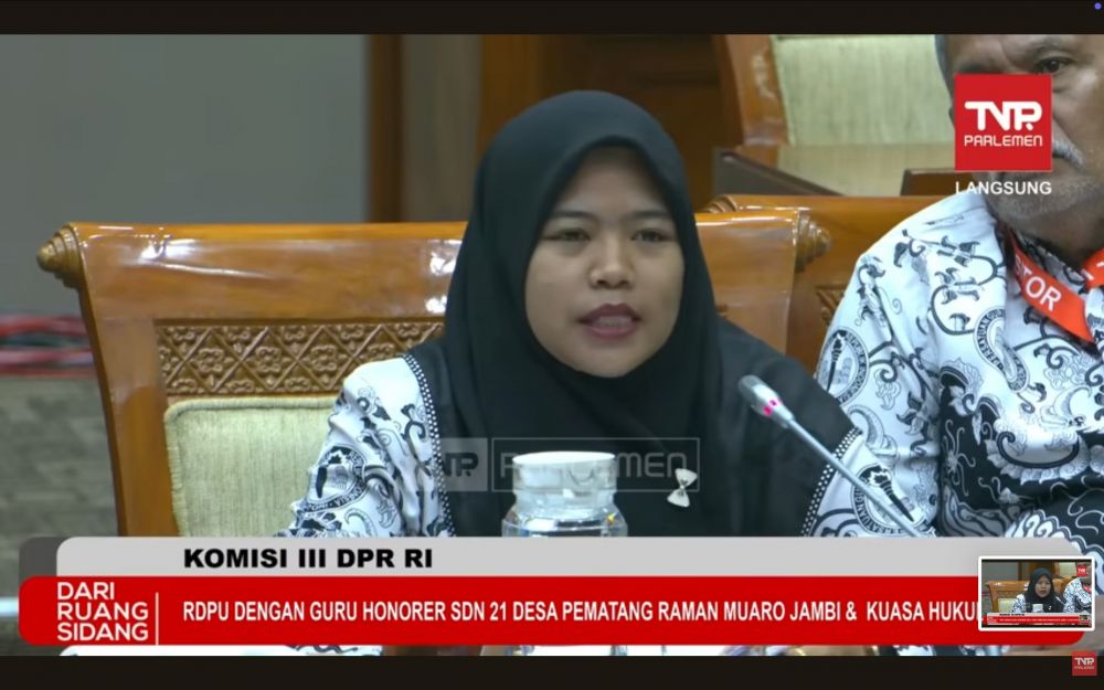 Cerita pilu Guru Tri Wulansari di DPR: Niat disiplinkan siswa malah berujung dilaporkan ke polisi