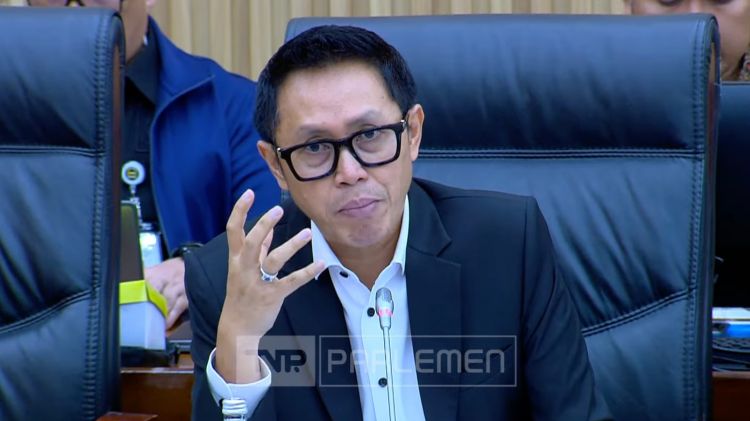 Pimpin rapat perdana usai nonaktif 4 bulan, Eko Patrio ingatkan anggota DPR jangan mengantuk