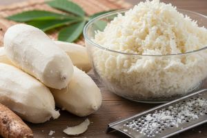 Cara menghilangkan rasa pahit singkong parut agar hasil kue lebih enak