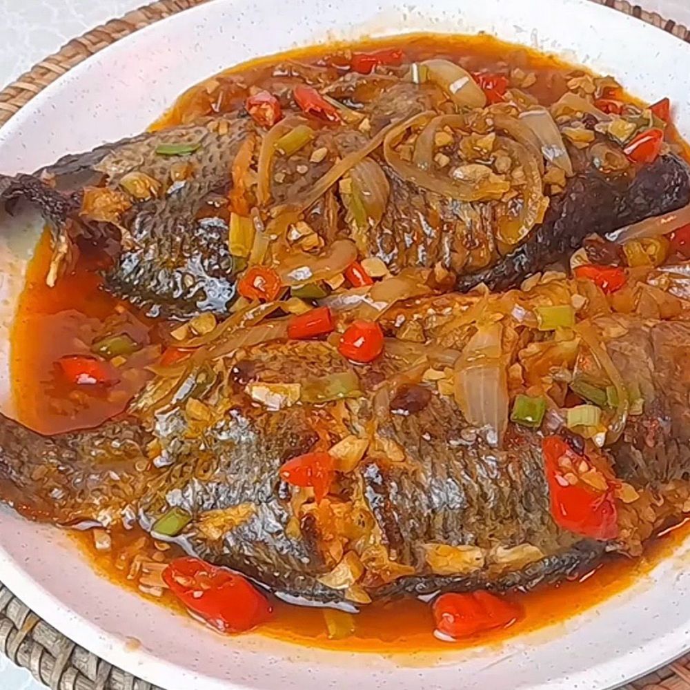 7 Resep olahan ikan mas pedas mantap dengan bumbu meresap, siap jadi bintang utama di meja makan