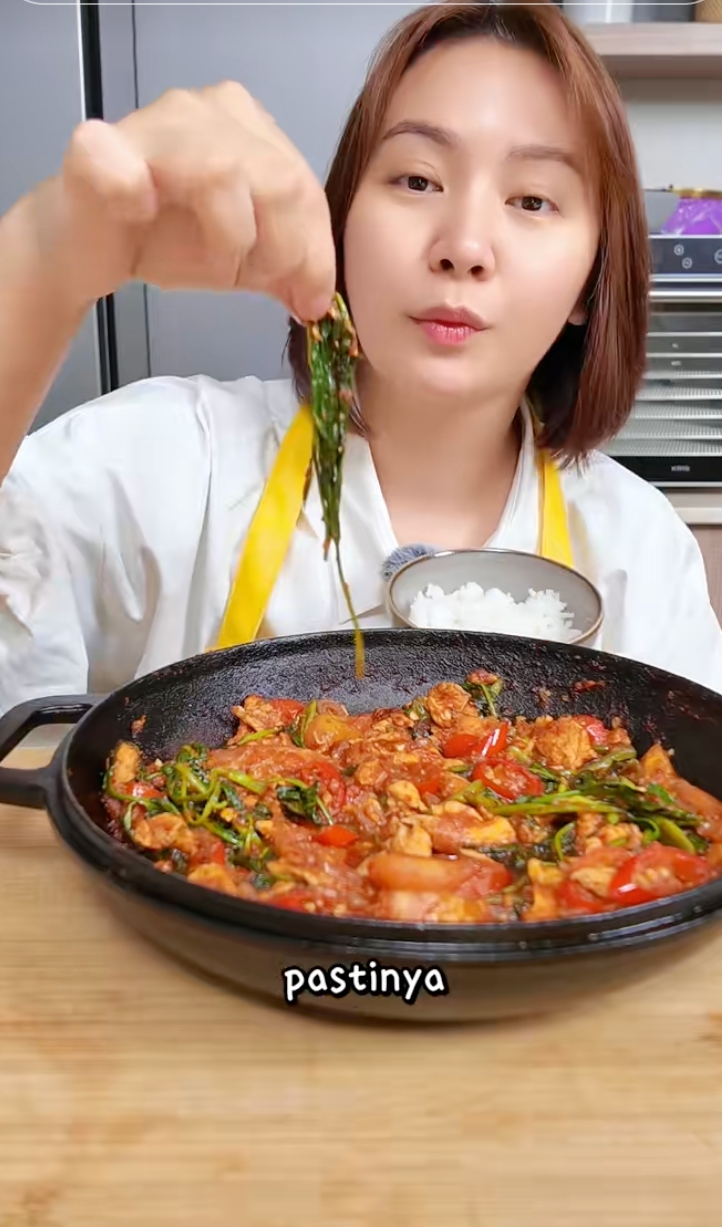 Resep kangkung ayam terasi hotplate, menu ala restoran yang bisa dibuat di rumah