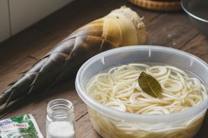 Trik simpan rebung awet berbulan-bulan tanpa kulkas, cukup pakai satu bumbu dapur