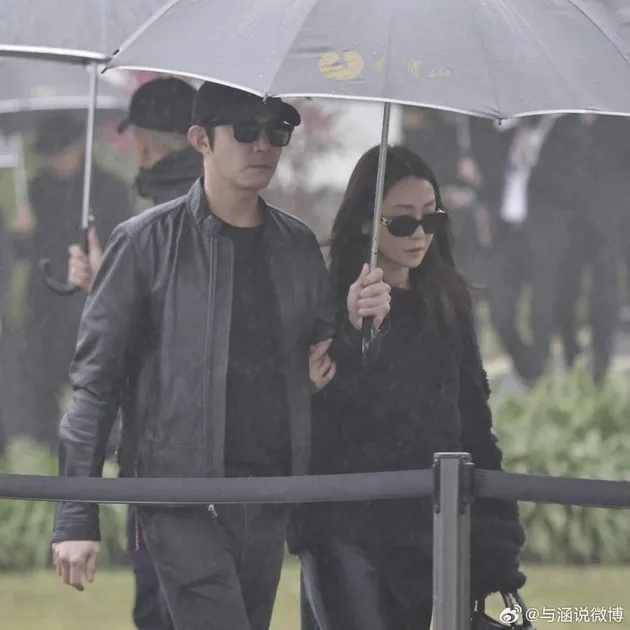 Jerry Yan dan Vic Chou hadiri peresmian patung memorial Barbie Hsu, ini 7 potretnya yang penuh haru