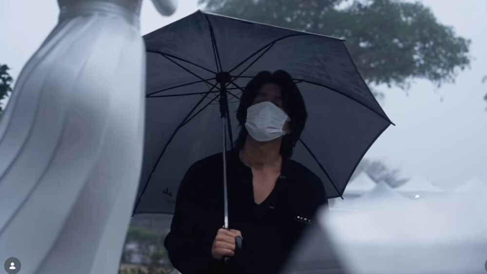 Setahun kepergian Barbie Hsu, Koo Jun Yup resmikan patung memorial istri yang didesain sendiri