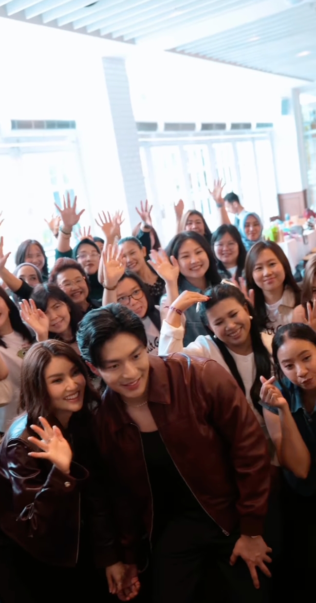 Konfirmasi resmi pacaran, intip 5 potret kebucinan Sarwendah dan Giorgio Antonio yang bikin baper