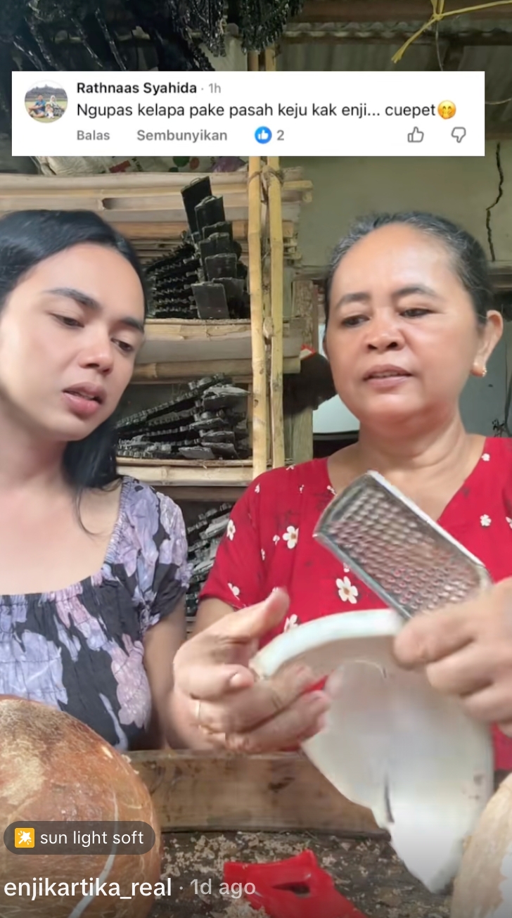 Cara mudah mengupas kulit ari kelapa pakai parutan keju lebih cepat dan bersih ketimbang peeler