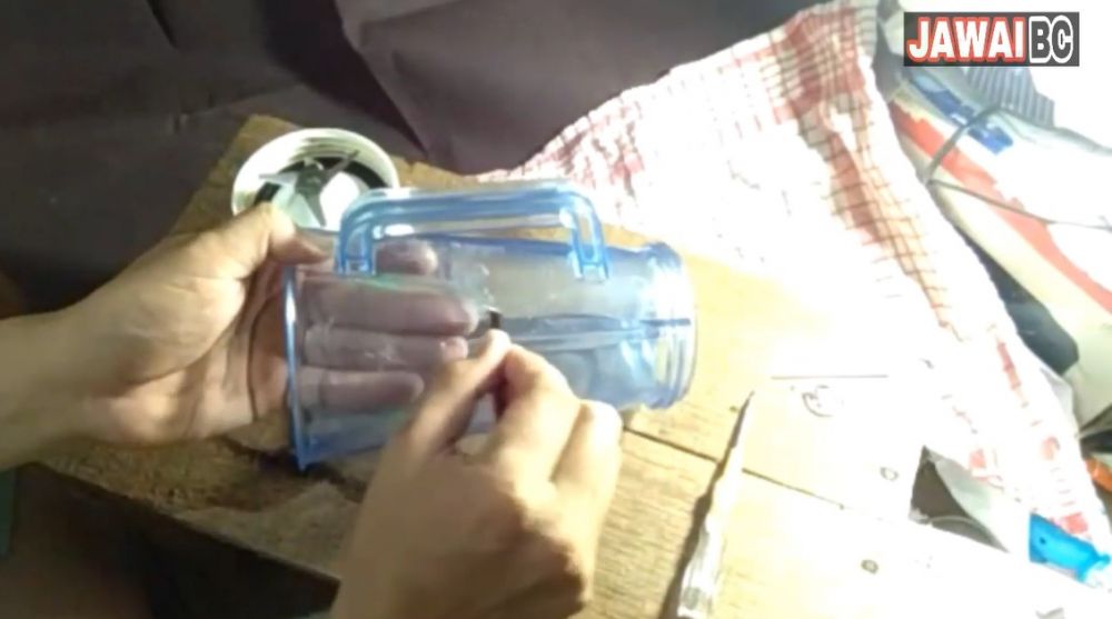 Gelas blender retak jangan dibuang! Ini trik mudah menambalnya agar tidak bocor