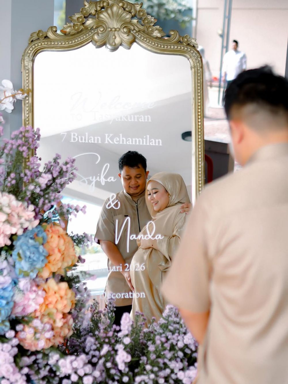 8 Momen hangat dan khidmat syukuran tujuh bulanan kehamilan Syifa adik Ayu Ting Ting