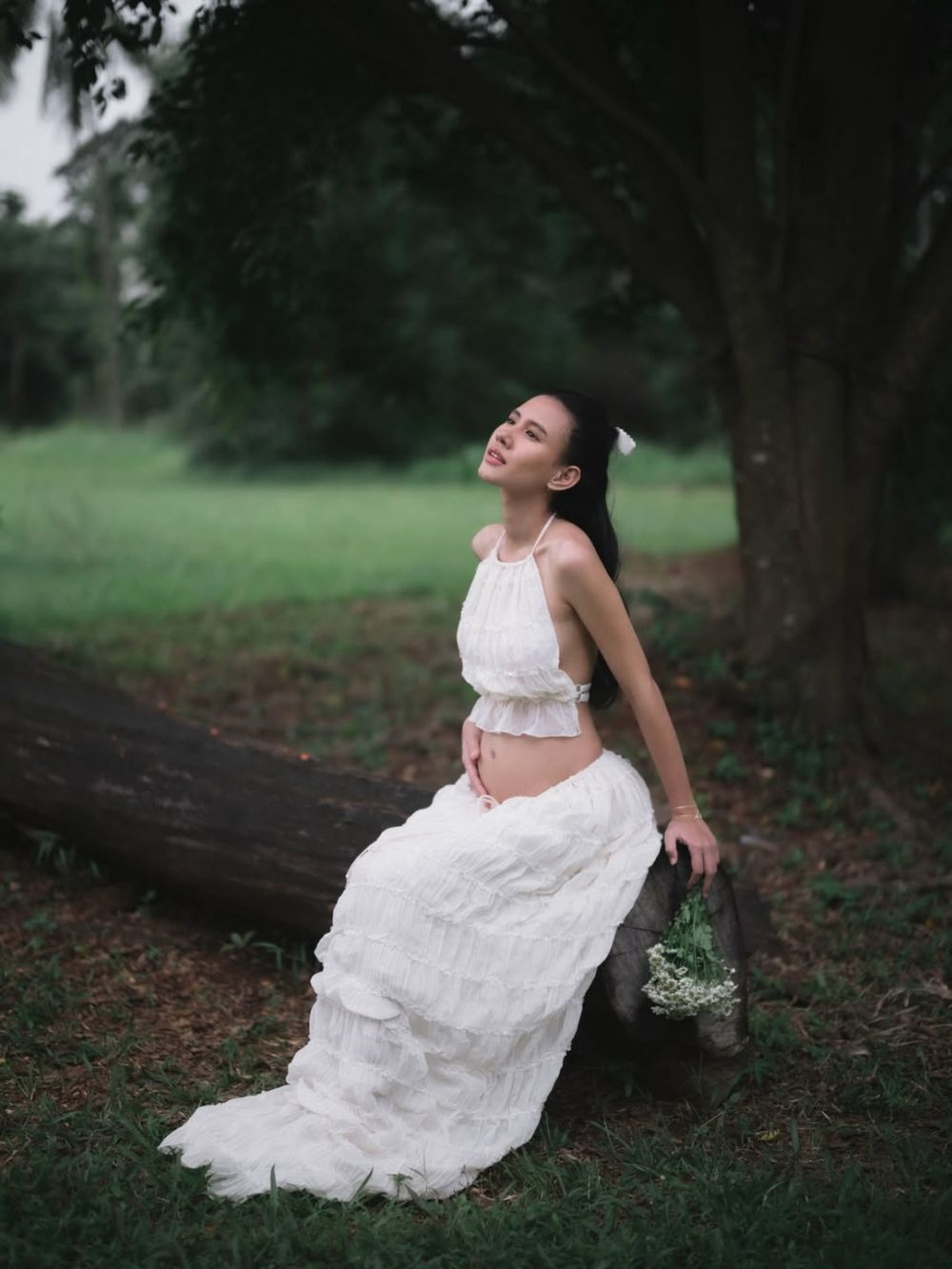 7 Potret maternity estetik Shenina Cinnamon dan Angga Yunanda, aura cantik bumil terpancar