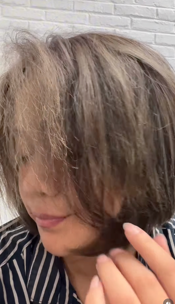 5 Potret Nirina Zubir gagal total warnai rambut beruban, bikin syok dan kesel banget